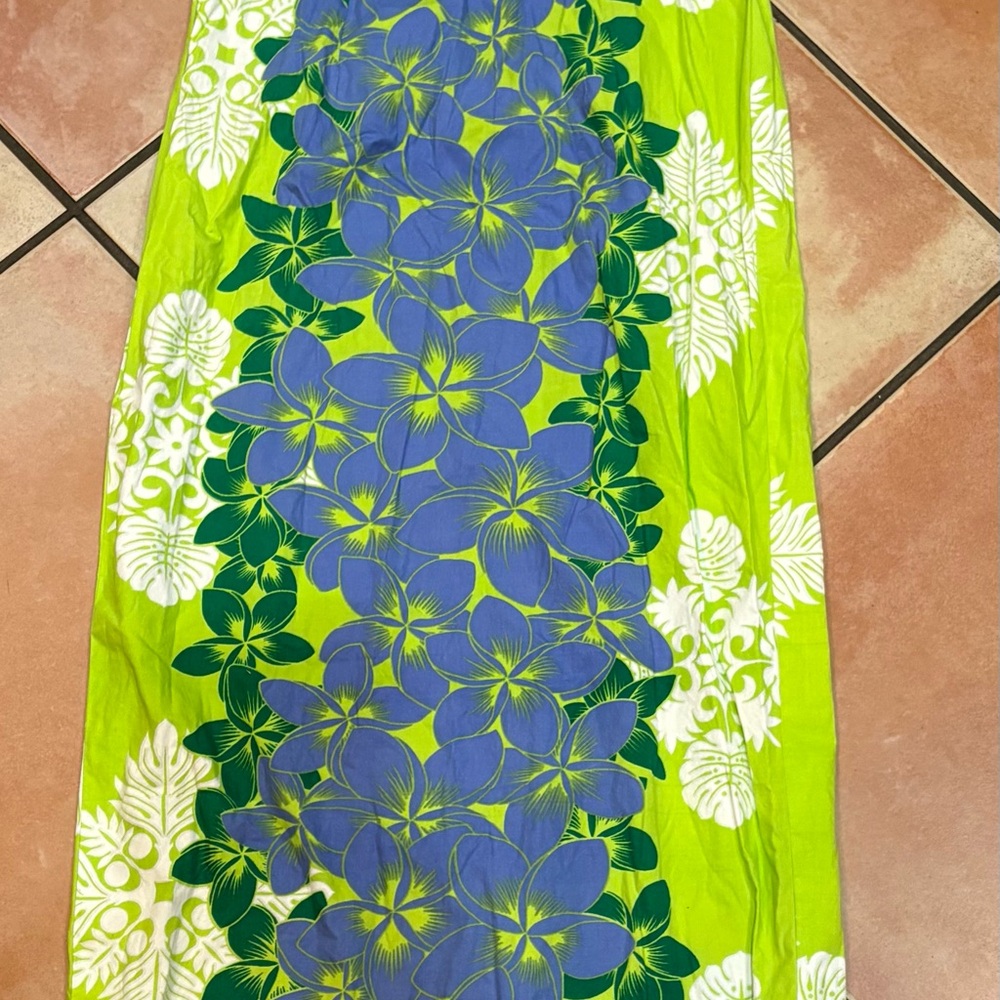 Hawaiian dress Floral Green and Blue print. Size not noted but appears to be a S